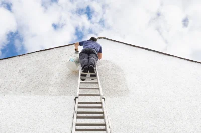 Peinture extérieure à Crevin — façades et ravalement